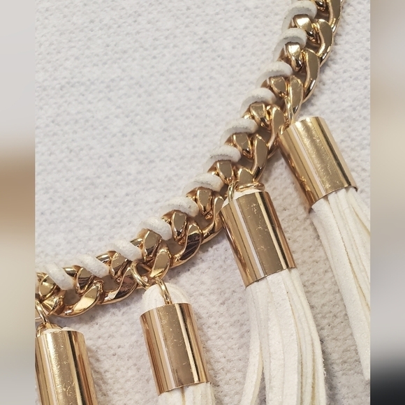 Charming Charlie White n Gold Tassel Necklace🌴 - Picture 5 of 8